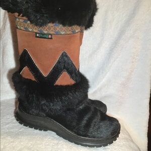 Pajar black/brown goat hair boots size 10